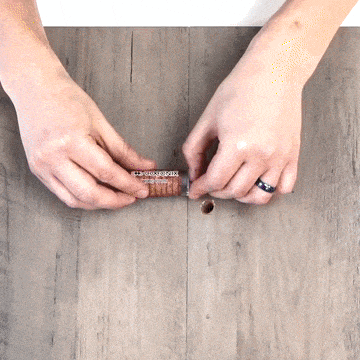 Method demonstration: Applying the Wood Putty